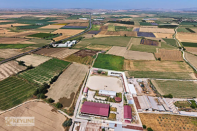 İzmir Menemen'de Satılık Binicilik Tesisi ve Çiftlik - 14.625 m²